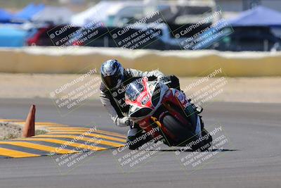 media/Oct-09-2022-SoCal Trackdays (Sun) [[95640aeeb6]]/Turn 2 (1110am)/